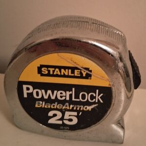 Stanley PowerLock 25' Tape Measure - Silver and Yellow